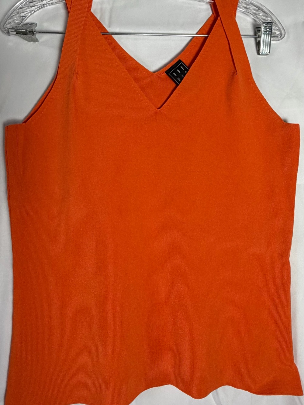 Cropped Sleeveless V-Neck Tank Top in Orange